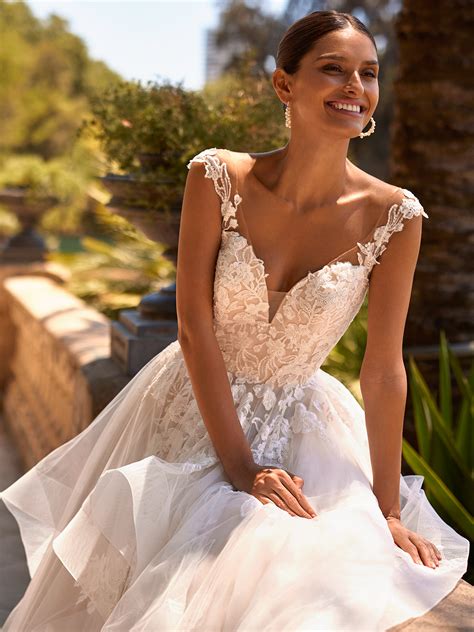 Sparkly Ball Gown Wedding Dresses