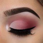 Макияж тенями: пошаговая инструкция с фото, как красиво самостоятельно ...