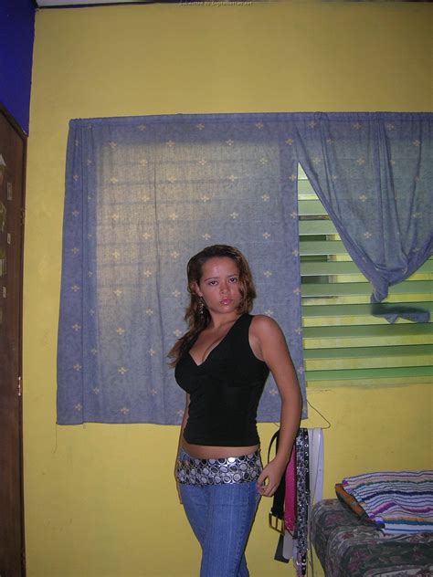 Sexy latina (2 more nude in comment) : RealGirls