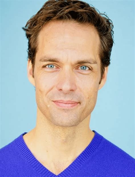 The david tomlinson family secret that changed his acting career