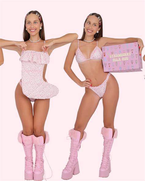 𝙎𝙩𝙧𝙖𝙬𝙗𝙚𝙧𝙧𝙮 𝙈𝙞𝙡𝙠 𝙈𝙤𝙗 | BLACK FRIDAY IS HERE ! Shop link in bio