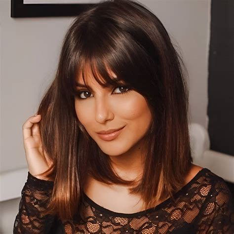 25 Best Medium Hairstyles To Make You Irresistible