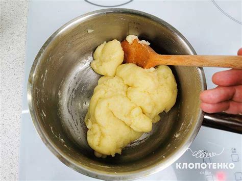 Як приготувати профітролі: простий рецепт від Євгена Клопотенка