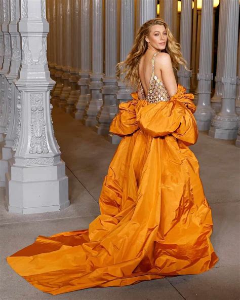 Blake Lively : Net Worth, Height, Weight, Age, Affairs, Wiki, Facts and
