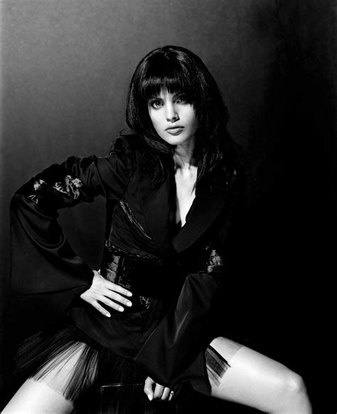 Mena Suvari - Photoshoot 2004 (MB) • CelebMafia