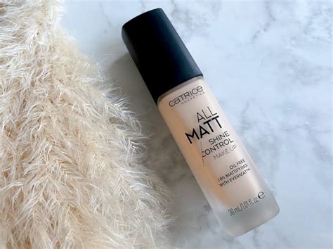 Catrice All Matt Plus Shine Control Make-up - Glamview