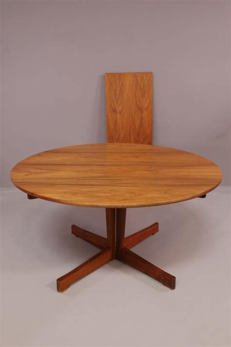 MID CENTURY MODERN DINING TABLE - Redlands Antique Auction