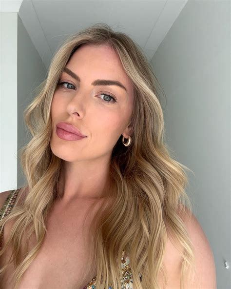 Annaliese Gann (@annaliesegann) • Instagram photos and videos