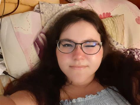 [19F] I posted here twice before but my situation hasn't changed.I'm