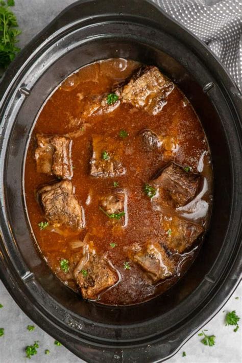 Slow Cooker Short Ribs - Slow Cooker Meals