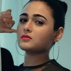 shalini pandey biography age height weight boyfriend family wiki