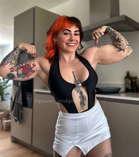 Legs are coming along very nicely 🥹 what do you think? : r/MuscleWorship