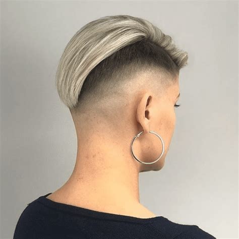 This grooming guide explains how disconnected undercut hairstyle fits your face 34