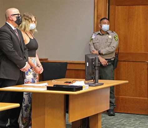 OnlyFans' Courtney Clenney agrees to return to Florida for murder trial