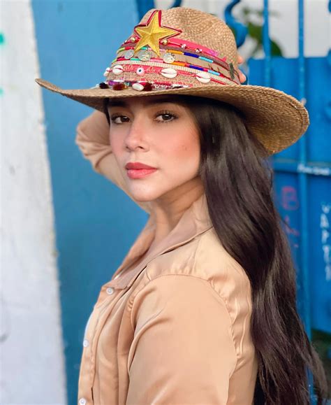 Camila Rojas | Un día en La Candelaria 🍁 @khazabylusalinas