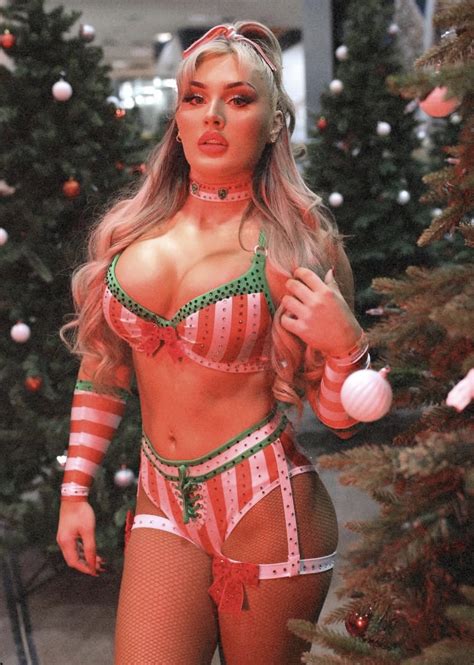 Tiffany Stratton Wardrobe Malfunction - SmackDown Event