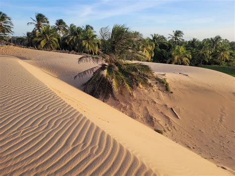 Dunas De Malembá - Explorando as Deslumbrantes Dunas de Malembá: Um Guia Completo
