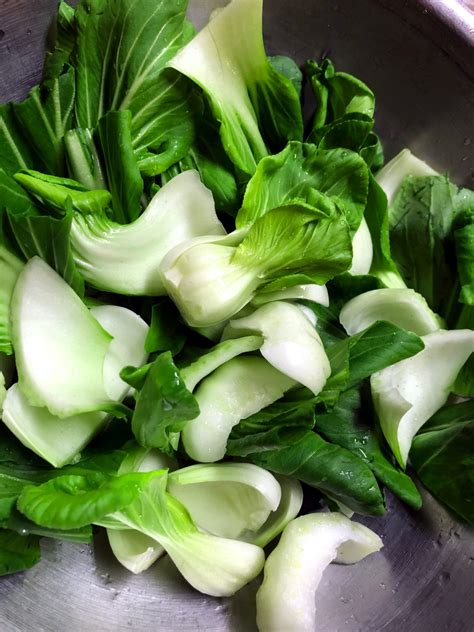 10 Vegetables You Can Regrow from Kitchen Scrap • Oh Snap! Let's Eat!