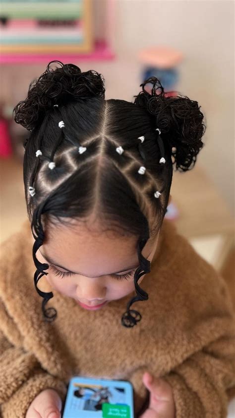 Pin de ryley.gottlieb en Hair style | Peinados para pelo rizado