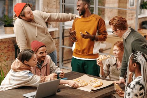 How to Expand Your Social Circle 12 Tips - Loopward