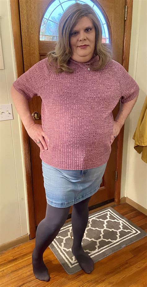 New mature MTF crossdresser. I am a 45 yr old married CD with a