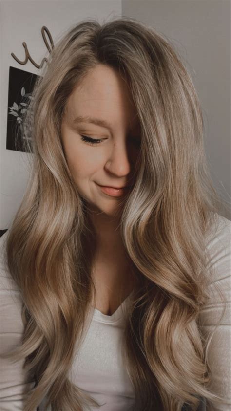 Honey blonde hair with highlights