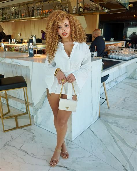 M A Y A R E G Í | Way too fine to waste time. | Instagram