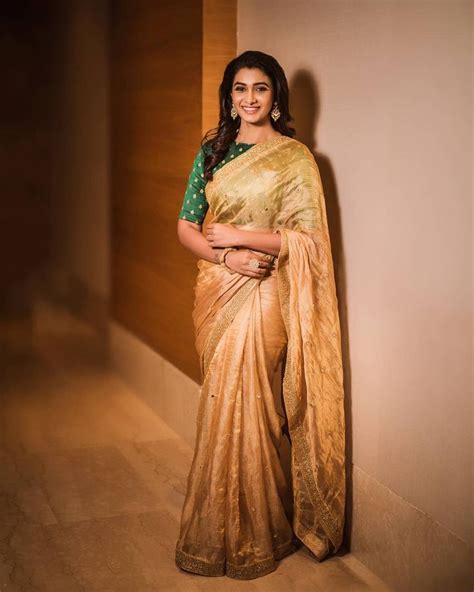 Pin by Chandru Chandru on Chandu | Saree blouse designs, Silk saree ...