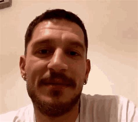 Awkward Side Eye GIF - Awkward Side Eye Smile - Discover & Share GIFs