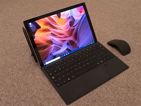 Finalizado Microsoft Surface Pro (5ª Gen) con 4G LTE Advanced y todos ...