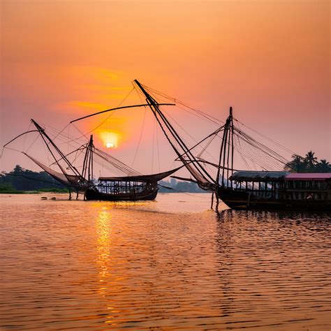 Discover Kerala: An Immersive Travel Guide – Life Messes or People Messes