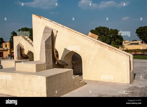 view   historic jantar mantar astronomical observatory  jaipur