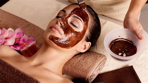 DIY Chocolate face masks for glowing skin