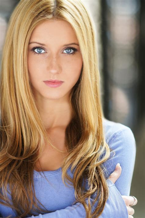 Pictures of Caitlin Custer