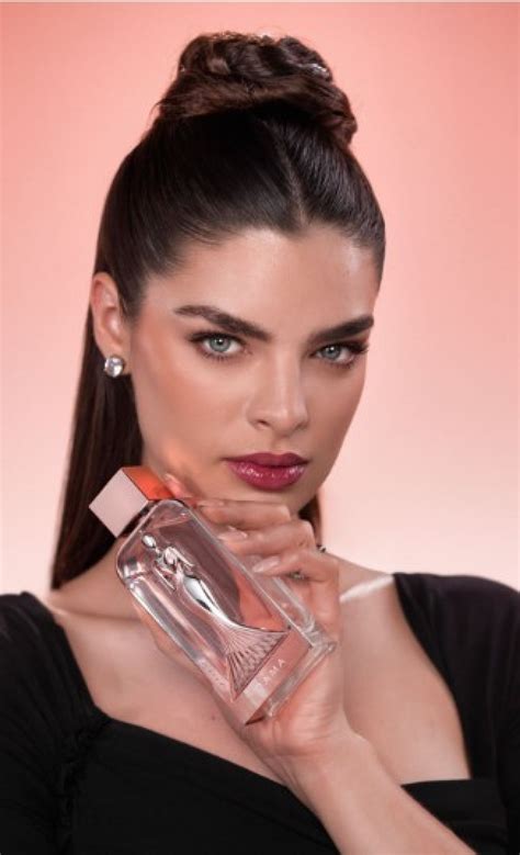 Dama, la nueva fragancia de Nadia Ferreira que busca e invita a la