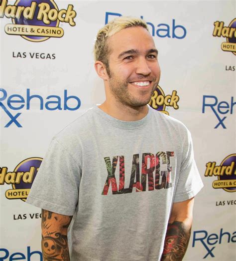 FALLOUT BOY PETE WENTZ HEADS TO LAS VEGAS REHAB