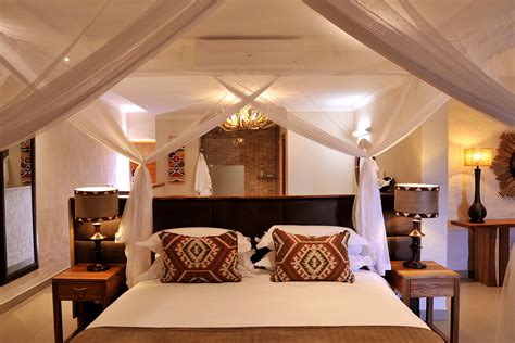 Victoria Falls Safari Club – Victoria Falls Safari Lodge