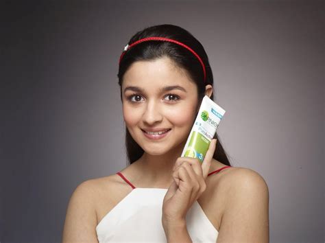 face, facial, bottle, alia, ads, celebrity, white, women, garnier, 720P ...