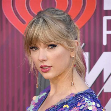 taylor swift hair bangs 4