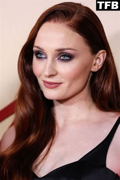 Sophie Turner Nude Gif Sex Photos | sexiezpix Web Porn