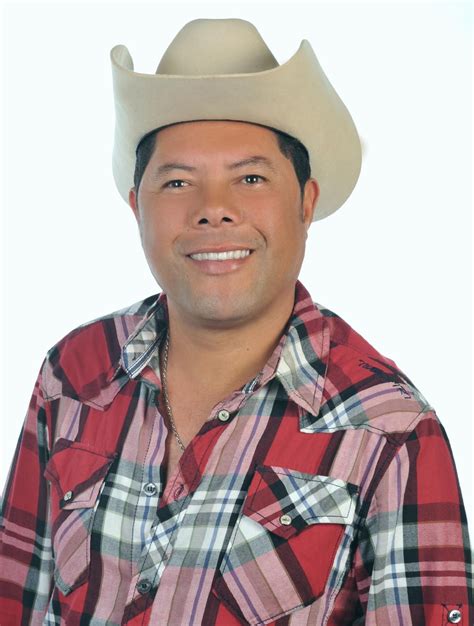 Gilson e Seus Teclados fotos (7 fotos) - LETRAS.MUS.BR