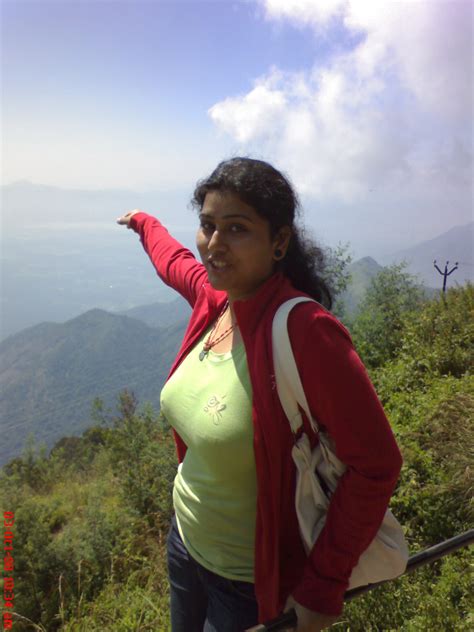 CINIMA SNACKS: Sexy Kerala Girls Part8