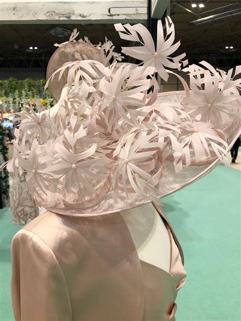 real tips      hat designer postmary