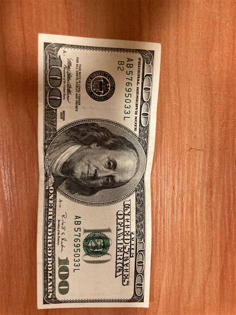 A surprising hidden security feature on the $100 bill was found 1