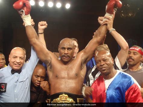 holyfield attends premiere wbo