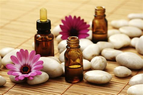 Aromatherapy and Essential Oils 101 - Mind Key, the blog