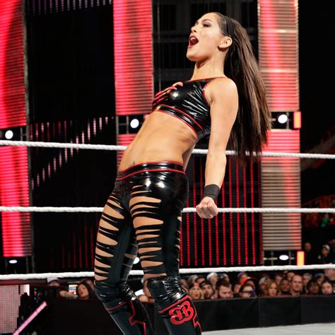 Raw 1/25/16: Natalya & Paige vs Brie Bella & Alicia Fox | Brie bella