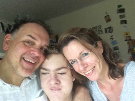 Family Portrait "PCH Angels" and Adult PCH Patients - PCH2cure