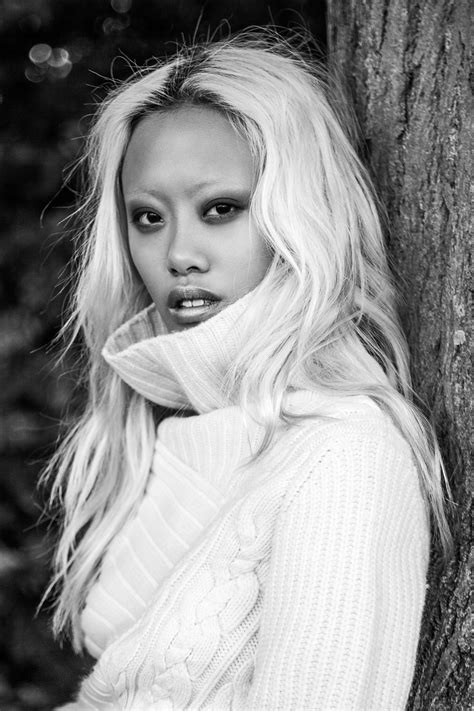 sheena (11 of 49) – Lauren Irwin