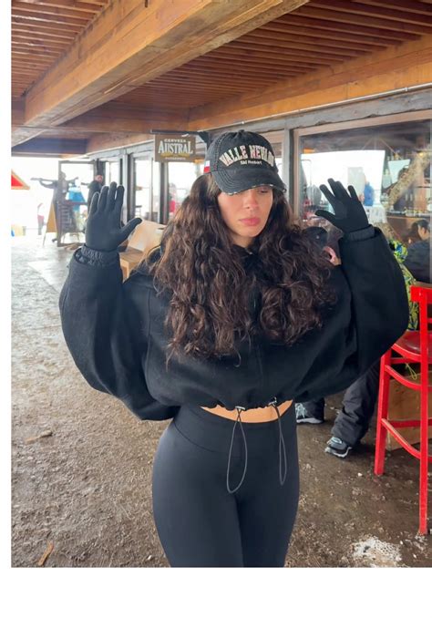 Video de Fe (@fernandamotafarhat) relacionado con “fernanda dance” | TikTok